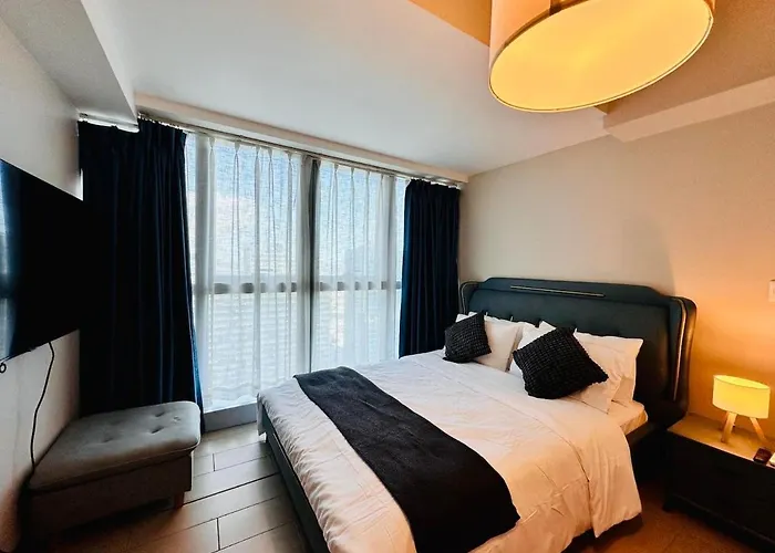 Cool Chic 1br Uptown Parksuites Pay Parking T1 33k * Manila