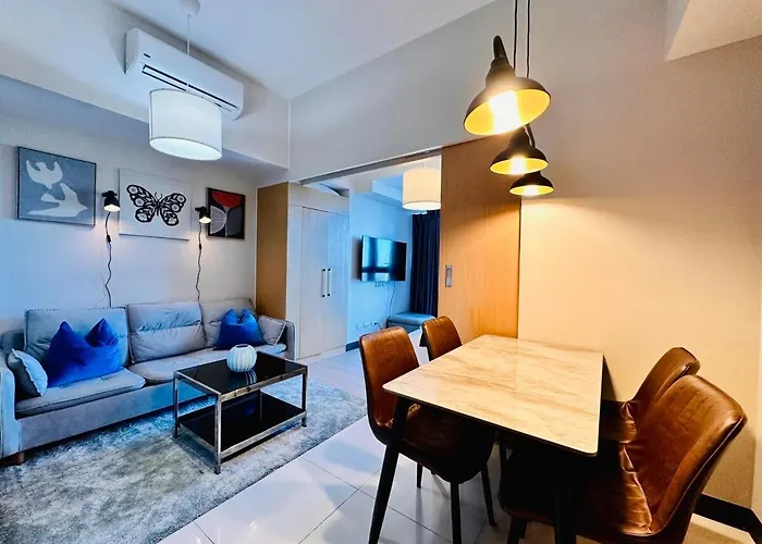 Cool Chic 1br Uptown Parksuites Pay Parking T1 33k Manila