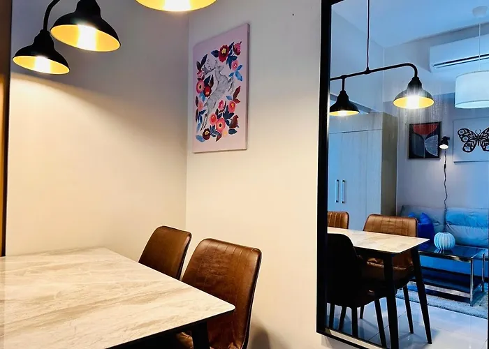 Cool Chic 1br Uptown Parksuites Pay Parking T1 33k