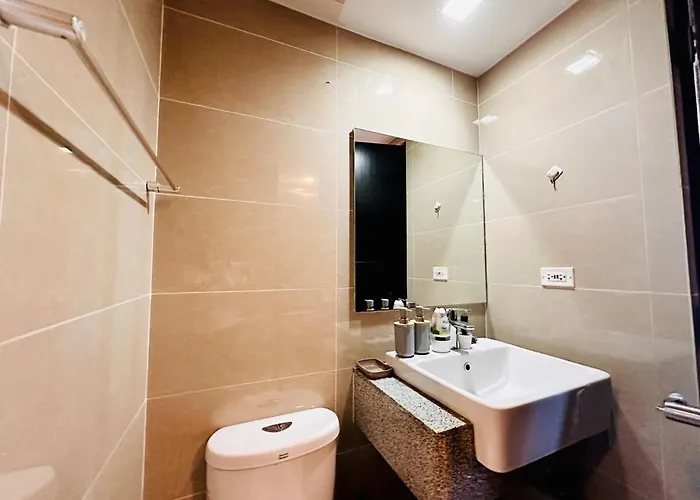 Cool Chic 1br Uptown Parksuites Pay Parking T1 33k *