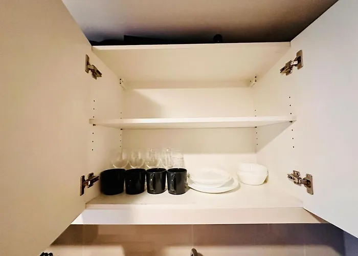 Cool Chic 1br Uptown Parksuites Pay Parking T1 33k Apartamento