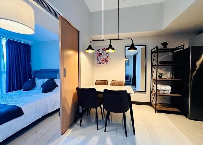 Cool Chic 1br Uptown Parksuites Pay Parking T1 33k * Manila